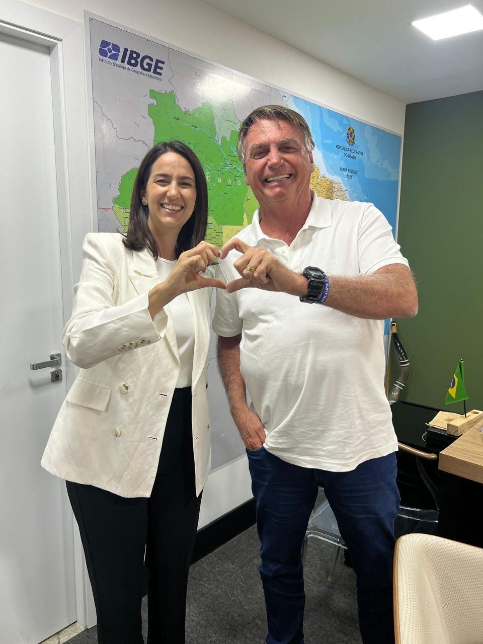 Bolsonaro destaca apoio a Gianni Nogueira como pré-candidata ao Senado
