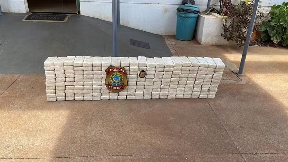 PF cumpre mandados contra grupo criminoso envolvido no tráfico de drogas